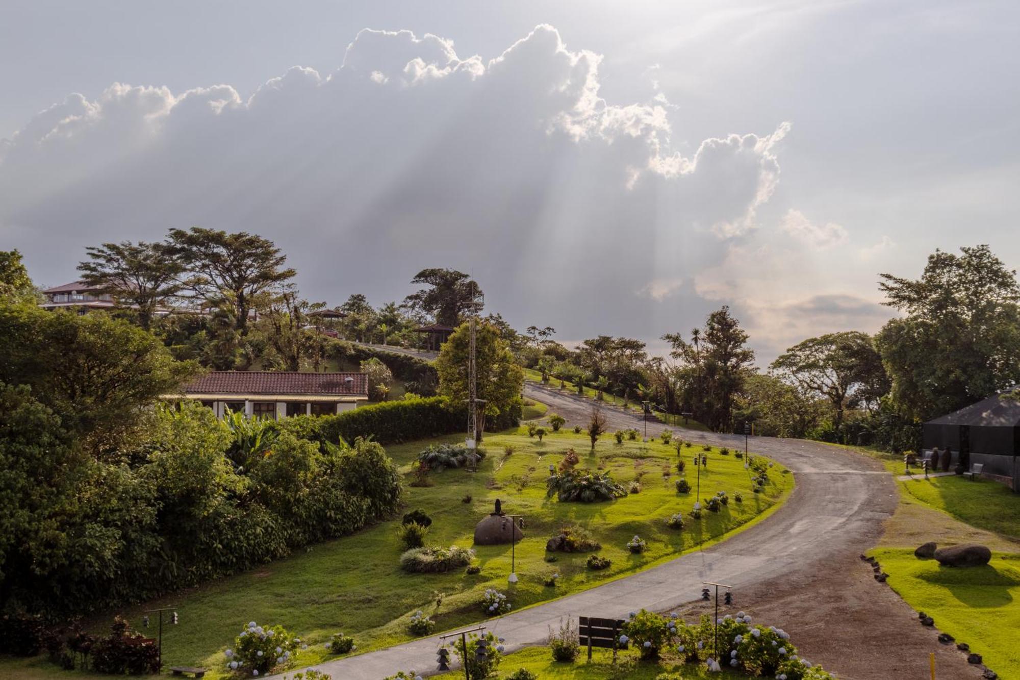 Villa Blanca Cloud Forest Hotel & Retreat San Ramón Extérieur photo